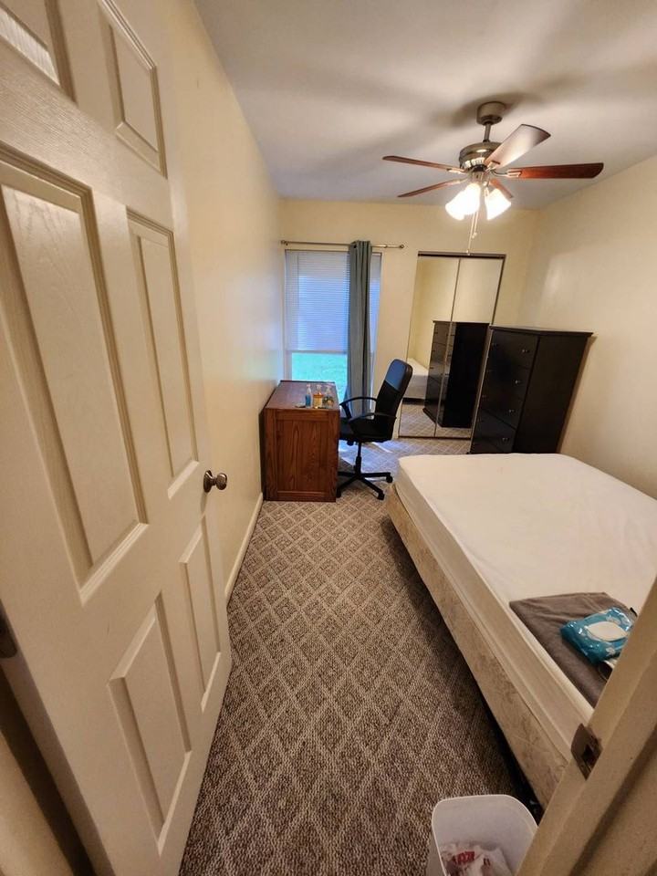 1358 Bradley Dr - Photo 2 of 11