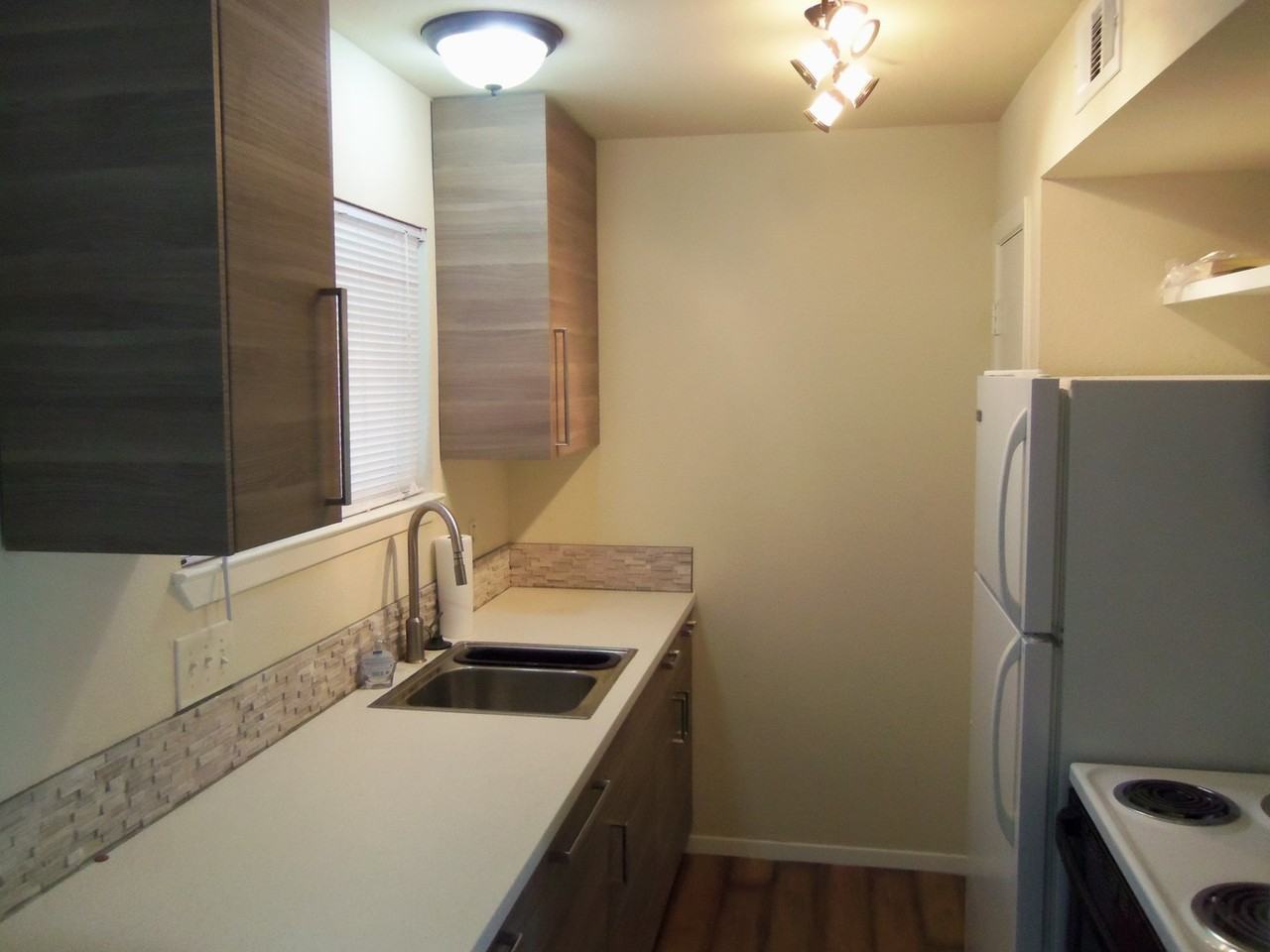 1514 Parker Ln #204 - Photo 7 of 11