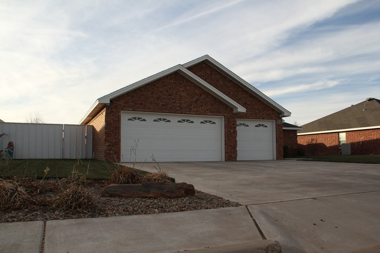 3912 Woodlark Rd - Photo 2 of 26