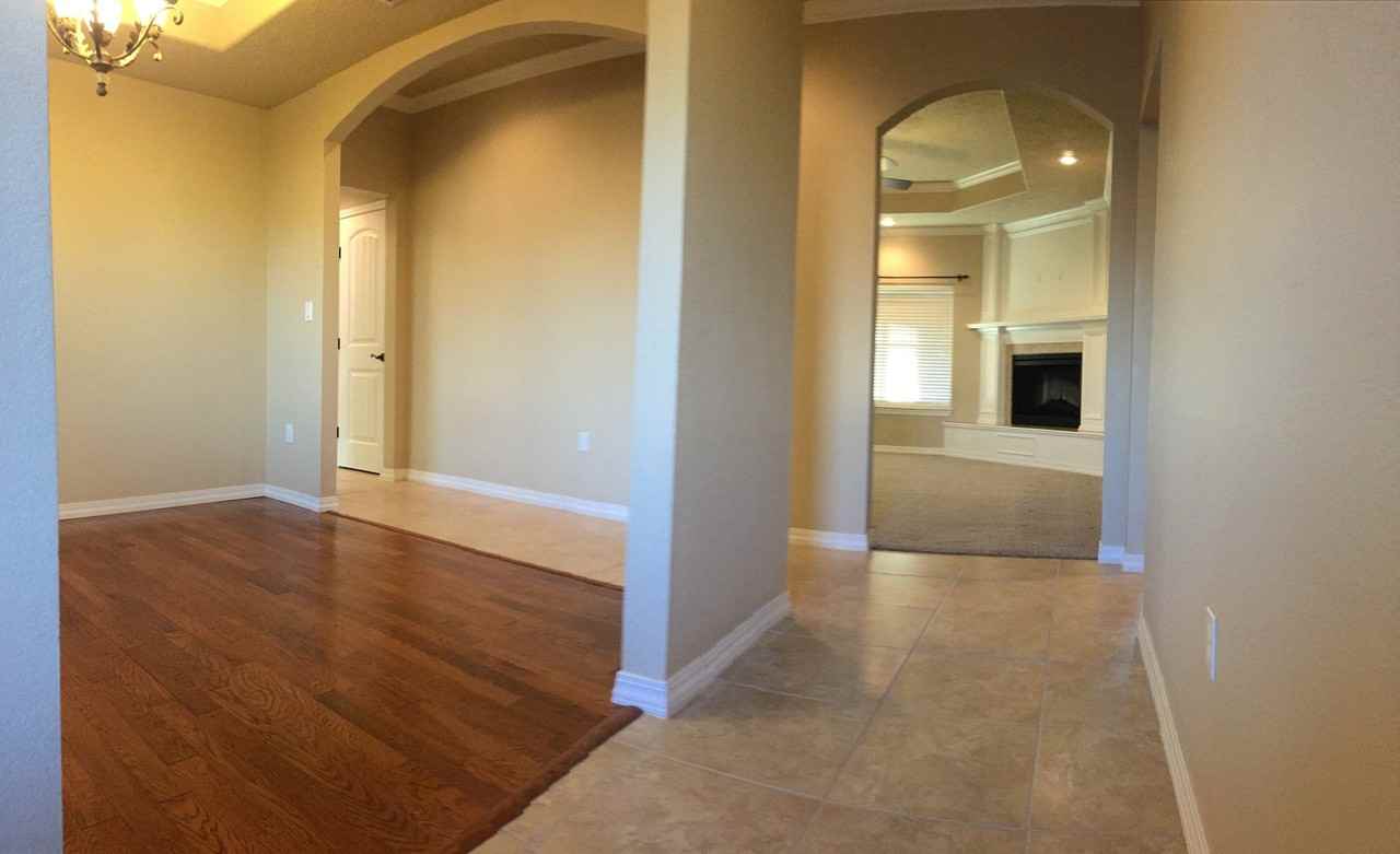 3912 Woodlark Rd - Photo 4 of 26