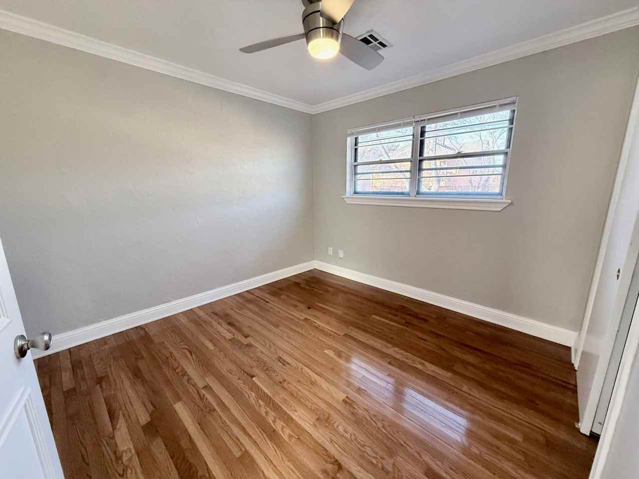 3721 1/2 N Lee Ave - Photo 5 of 14