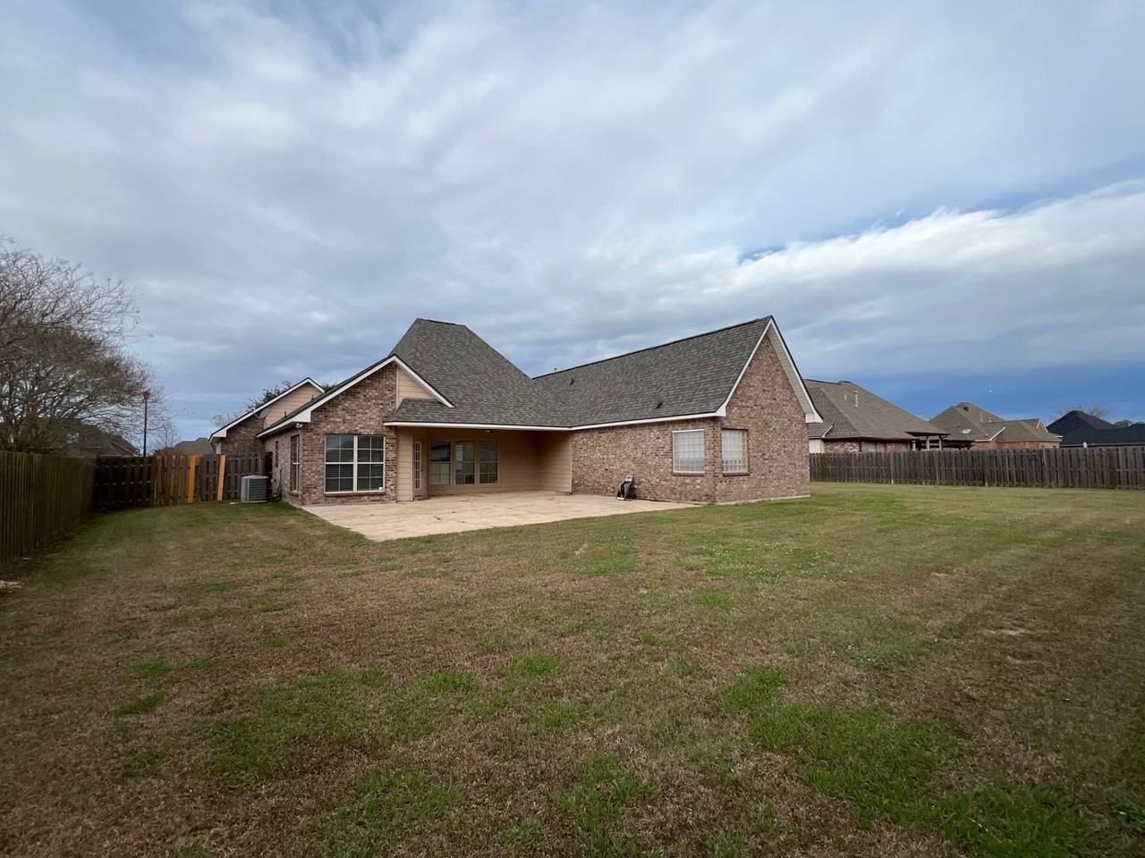 6400 Pelican Crossing Dr - Photo 2 of 18