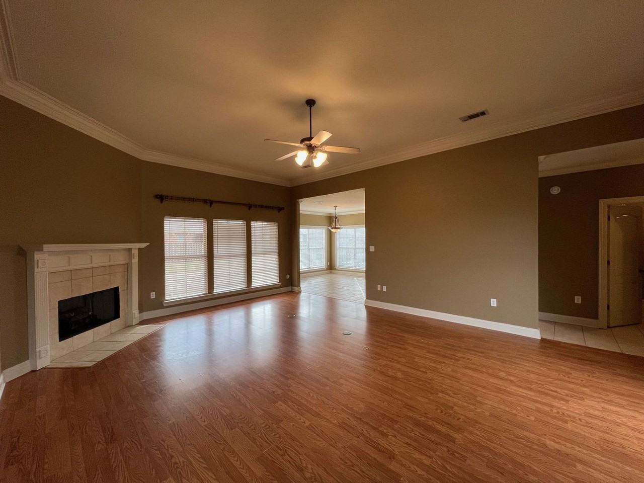 6400 Pelican Crossing Dr - Photo 4 of 18