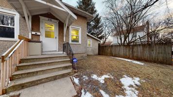 featured image of 216 S 2nd St