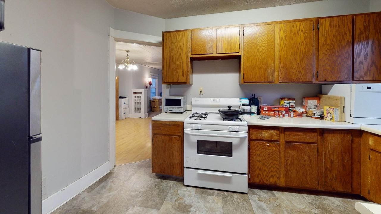 216 S 2nd St - Photo 6 of 30