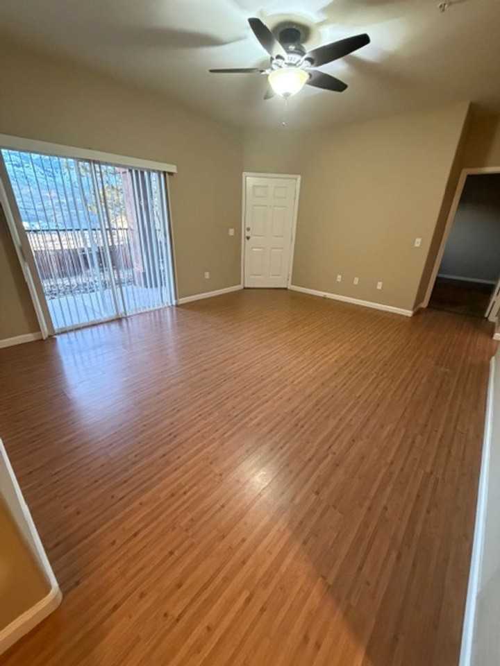 6850 Sharlands Ave - Photo 4 of 29