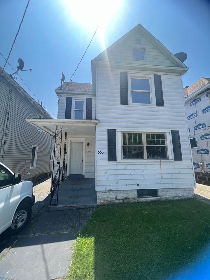 553 E 5th St - Photo 2 of 12