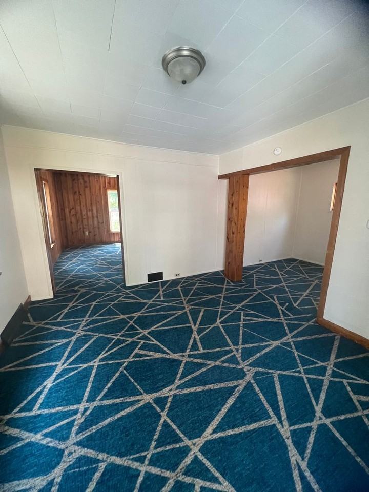 553 E 5th St - Photo 3 of 12