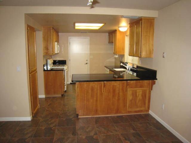 712 Oakvale Way - Photo 7 of 19