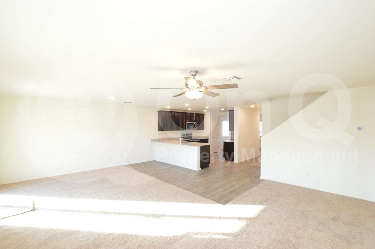 1537 E Kendall Pl - Photo 6 of 30