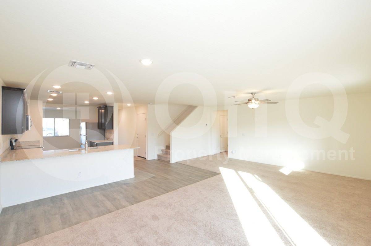 1537 E Kendall Pl - Photo 7 of 30