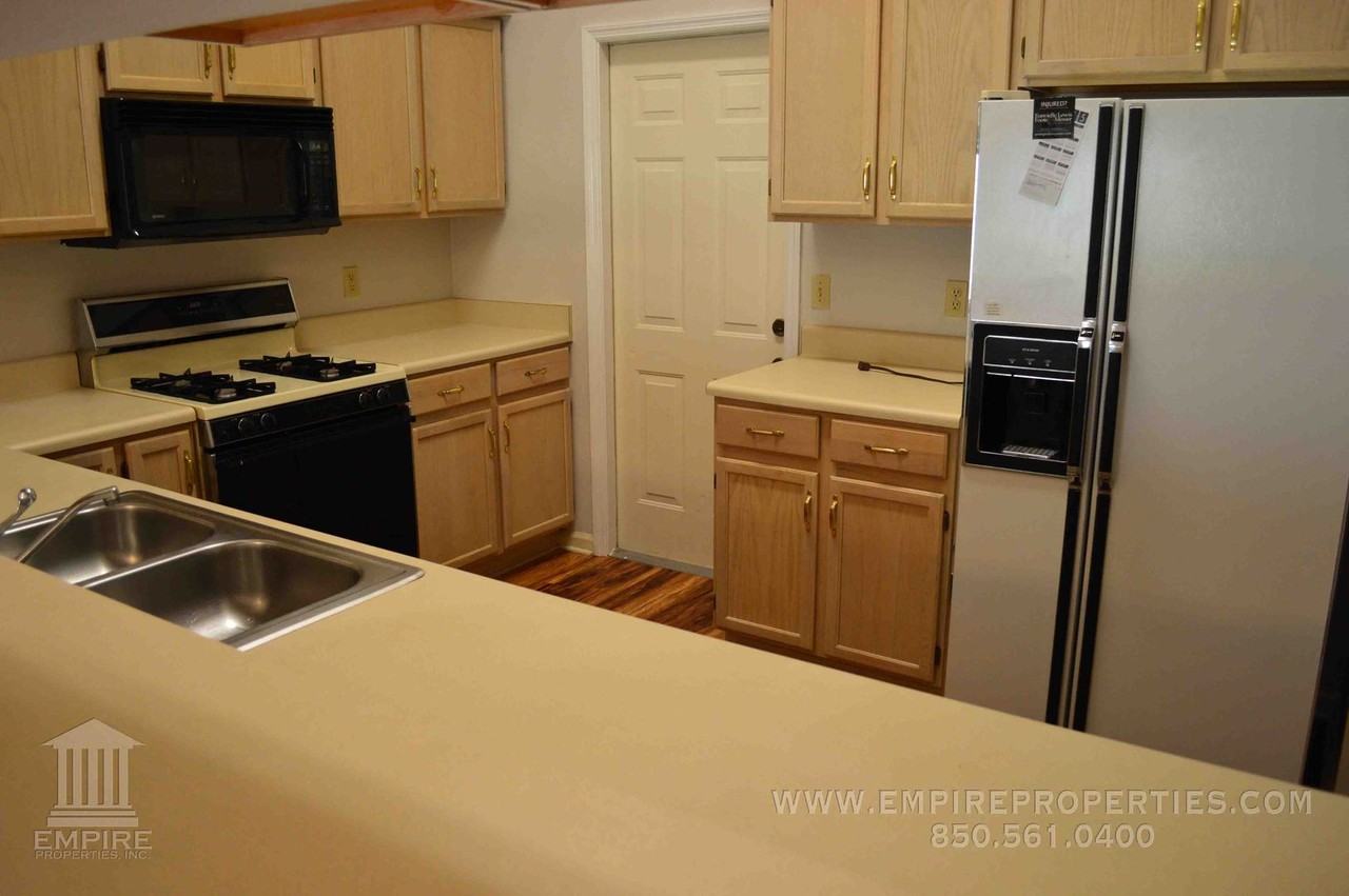 3650 Killarney Plaza Dr - Photo 5 of 27