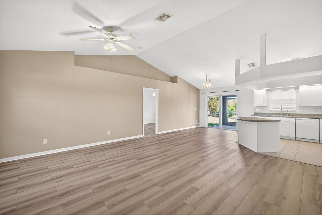 1101 Nw 24th Ave - Photo 2 of 26