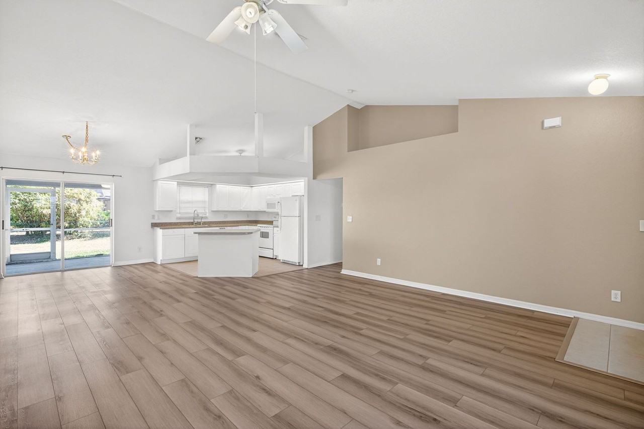 1101 Nw 24th Ave - Photo 3 of 26