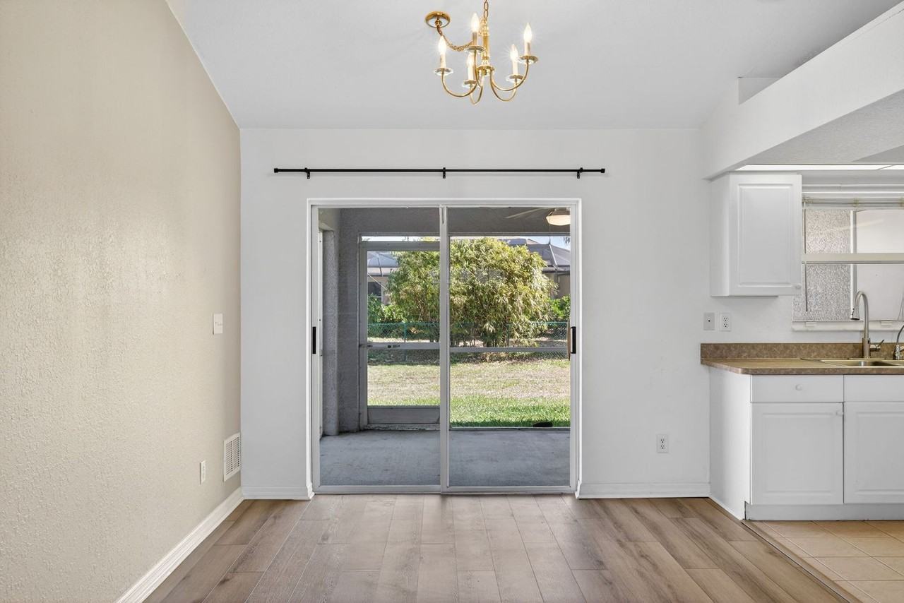 1101 Nw 24th Ave - Photo 5 of 26