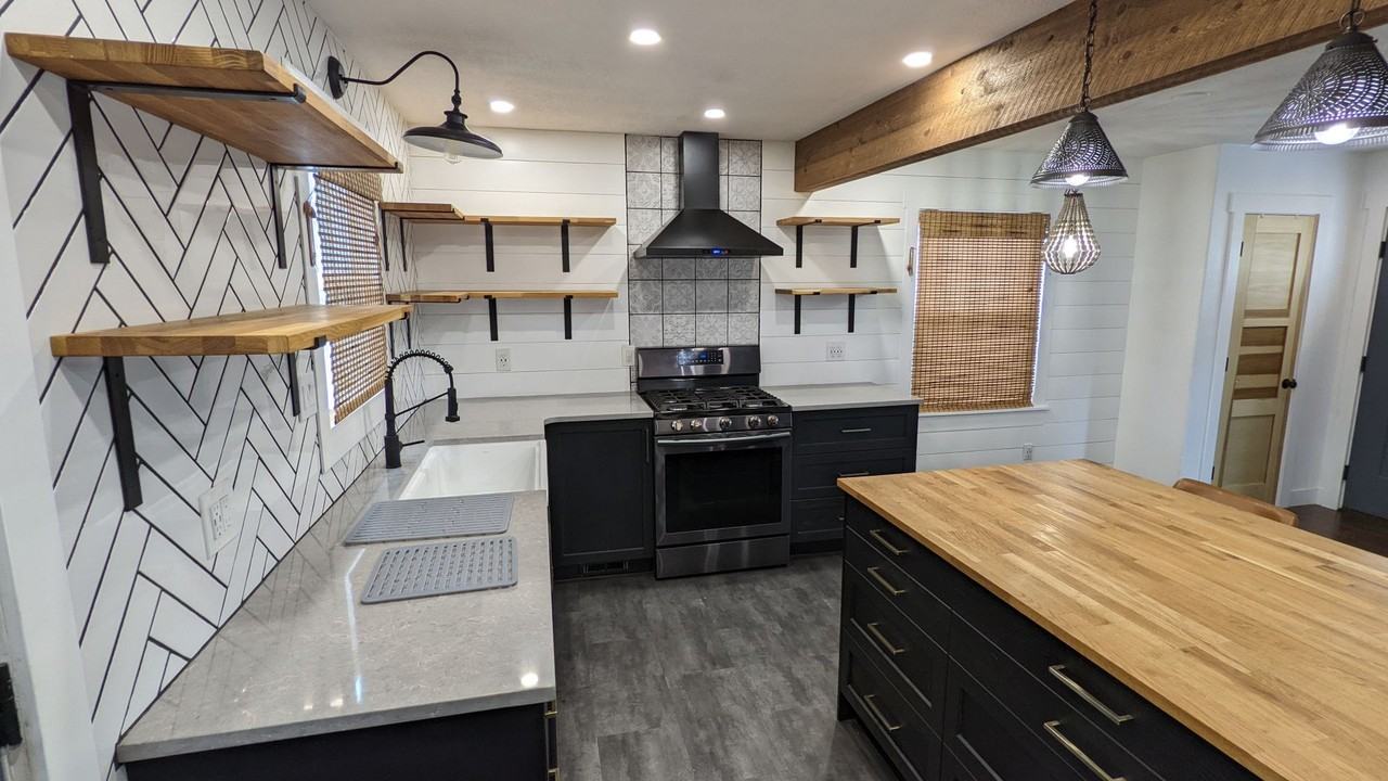 1855 W Stoll Pl - Photo 4 of 23