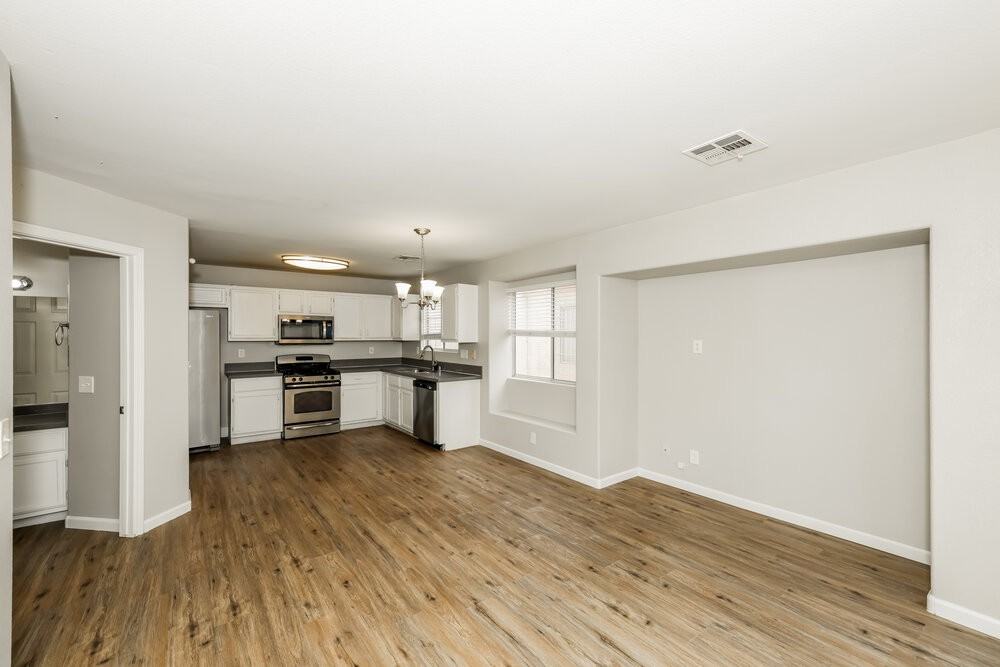 2331 Catskill Ct - Photo 7 of 17