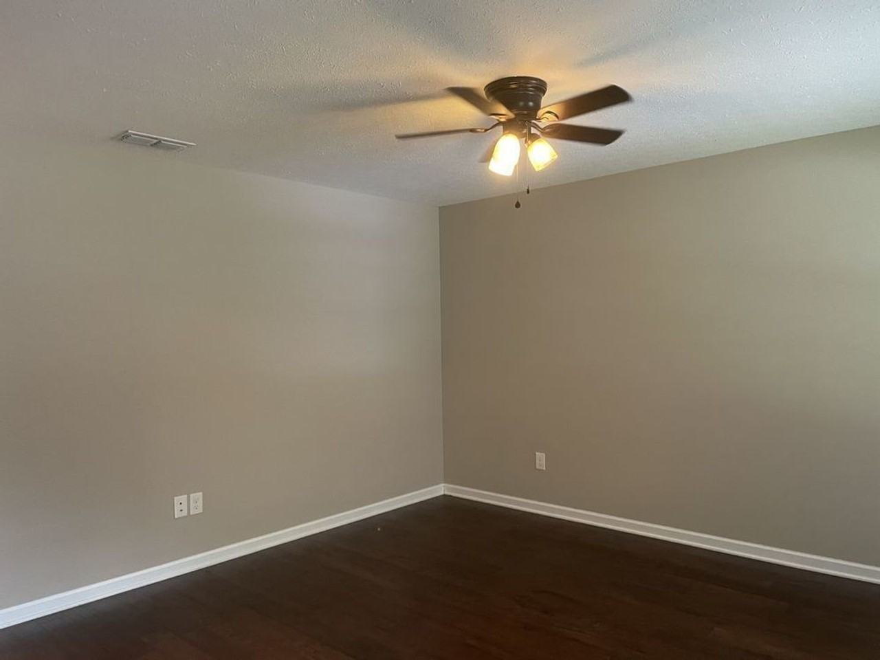 209 Johnson Ln - Photo 4 of 20