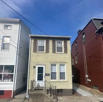 featured image of 451 Cherry St