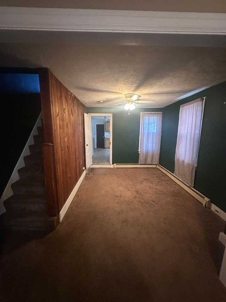 451 Cherry St - Photo 4 of 18