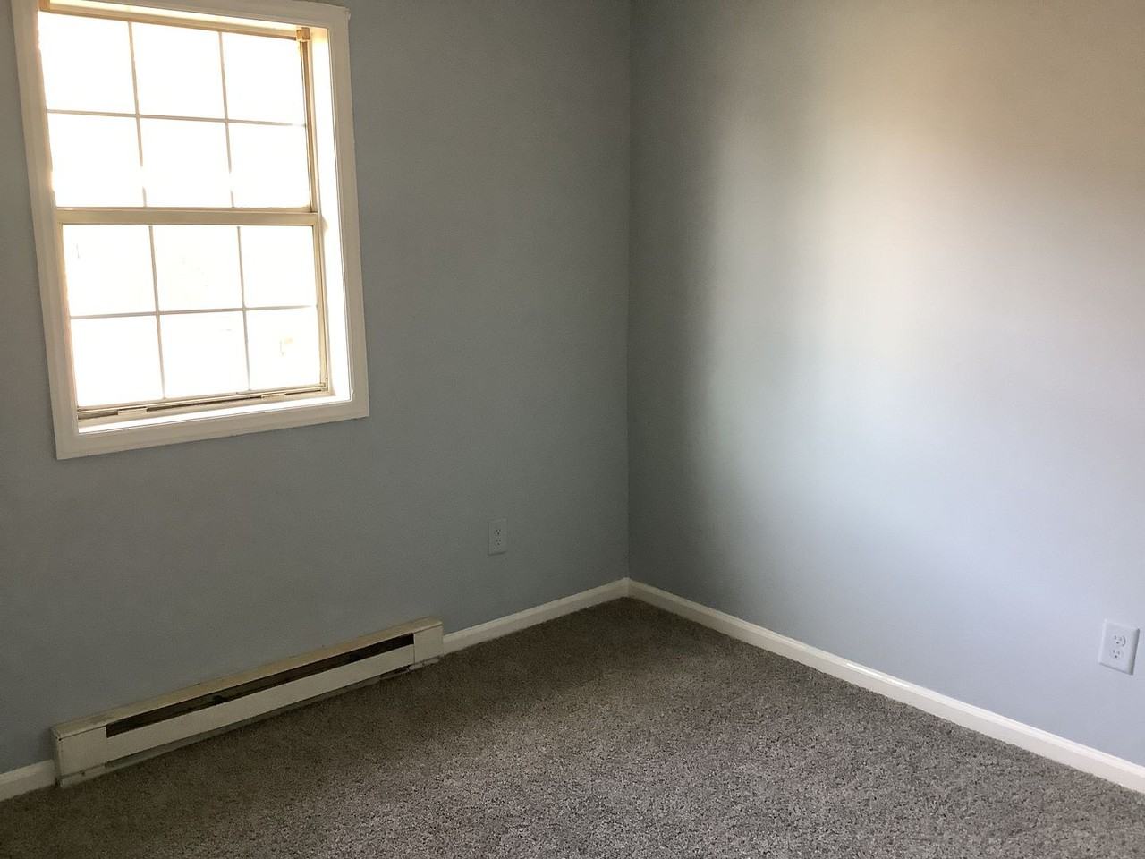 1619 Eastwood Ave - Photo 6 of 7