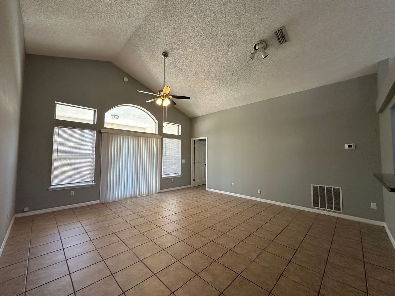 1557 Mountain Lake Dr E - Photo 4 of 14