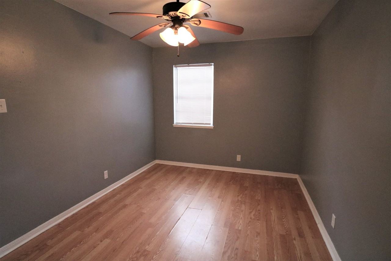 2708 Avenue N - Photo 7 of 11