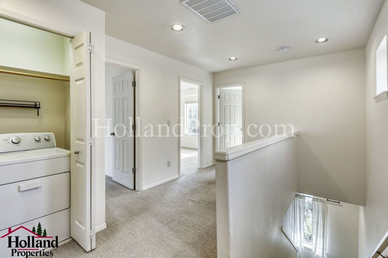 1173 Se Tamango St - Photo 5 of 18