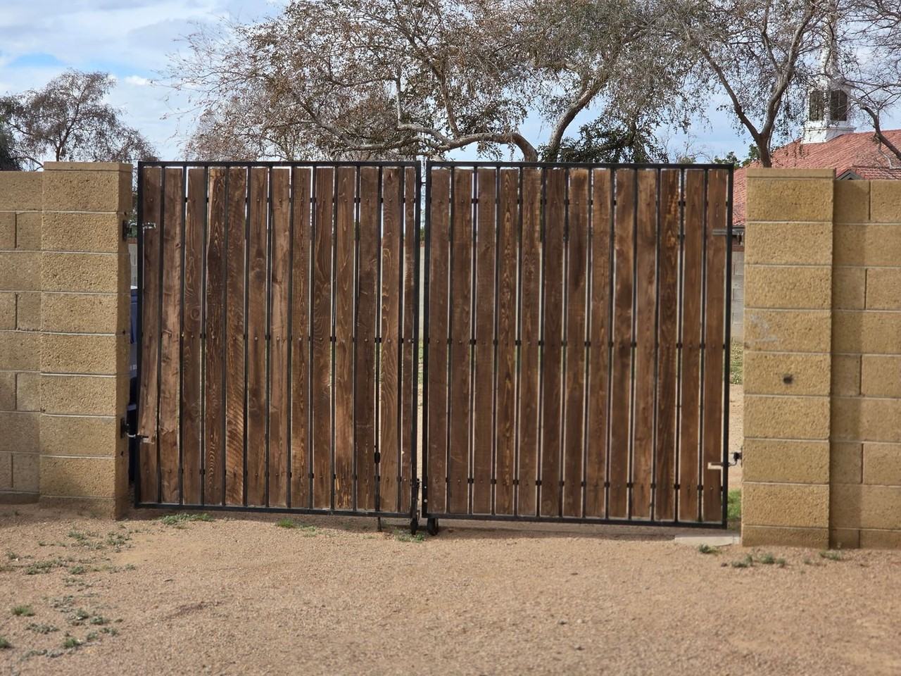 820 N Slater - Photo 7 of 7