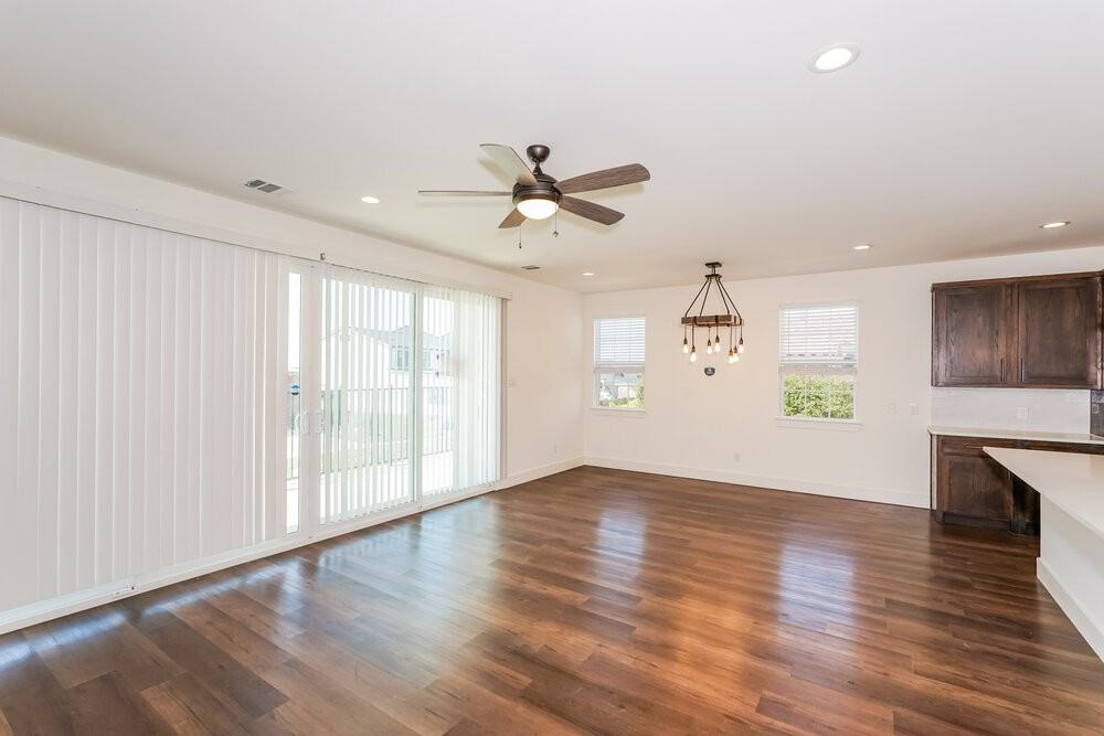 8551 Mulligan Pass - Photo 5 of 17