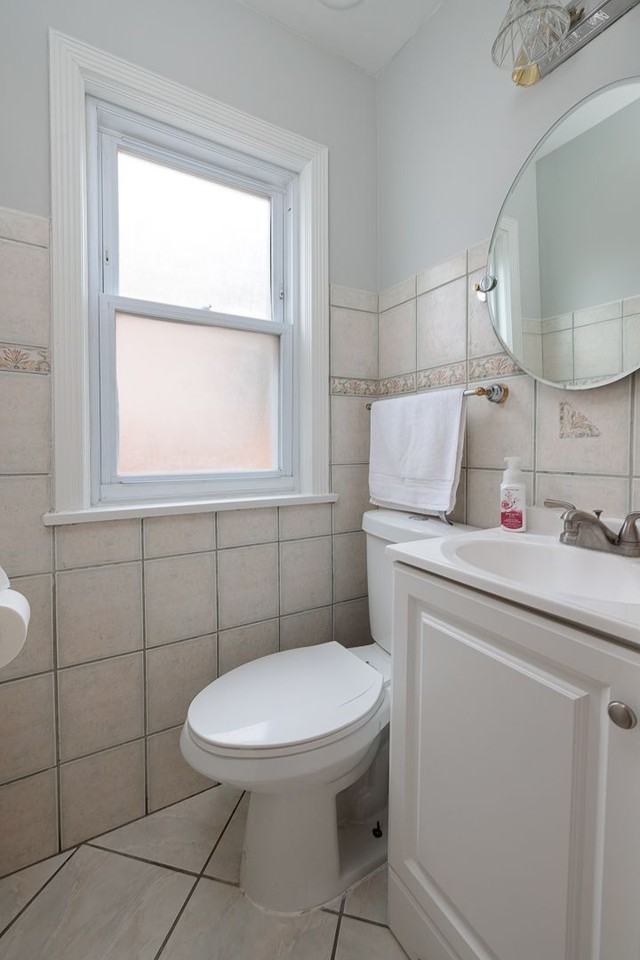 3142 N Lowell Ave - Photo 7 of 21