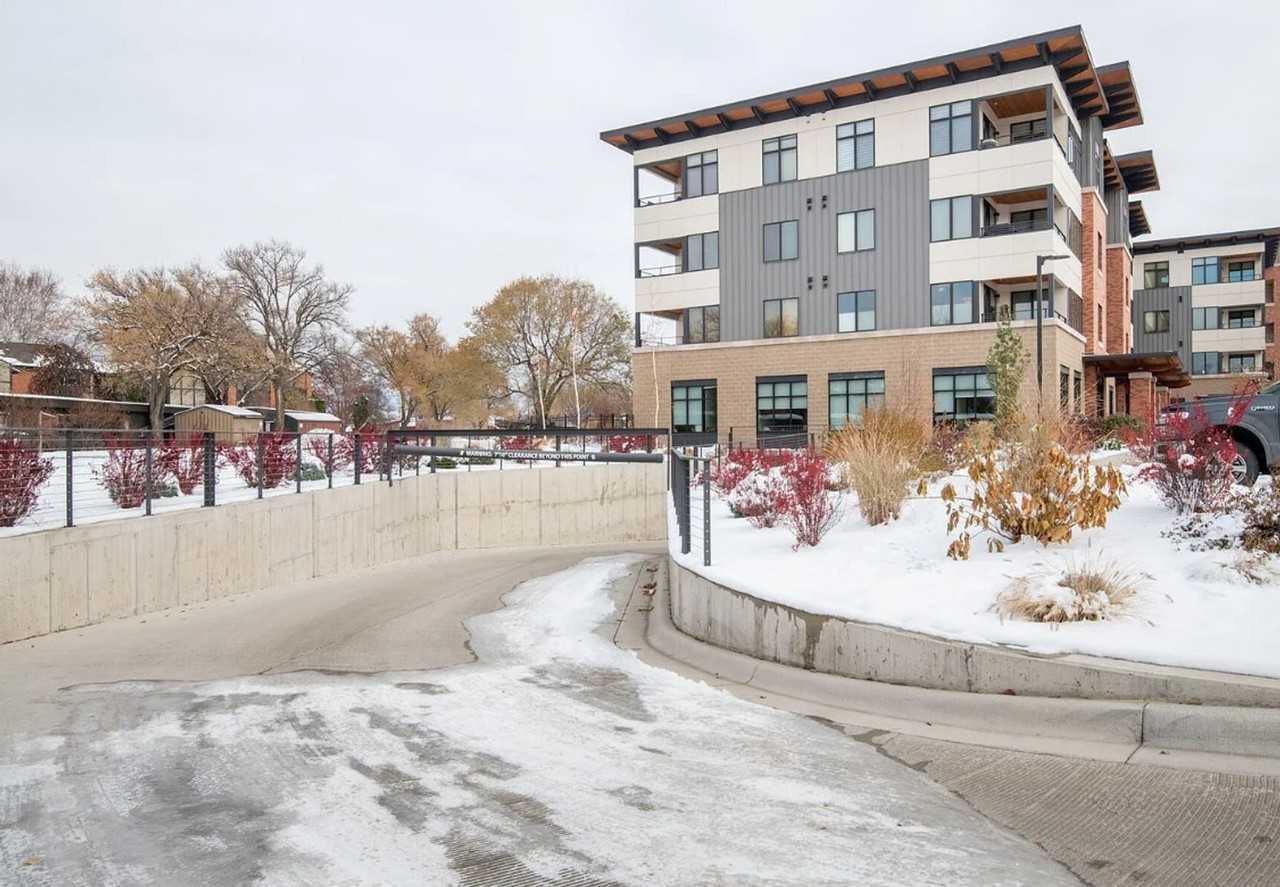 2625 Dearborn St #203 - Photo 2 of 20