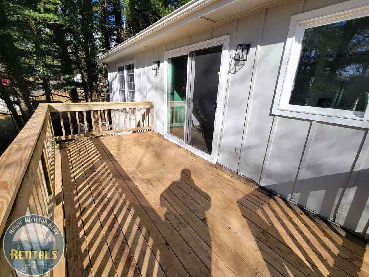 553 Hardaman Cir - Photo 2 of 26