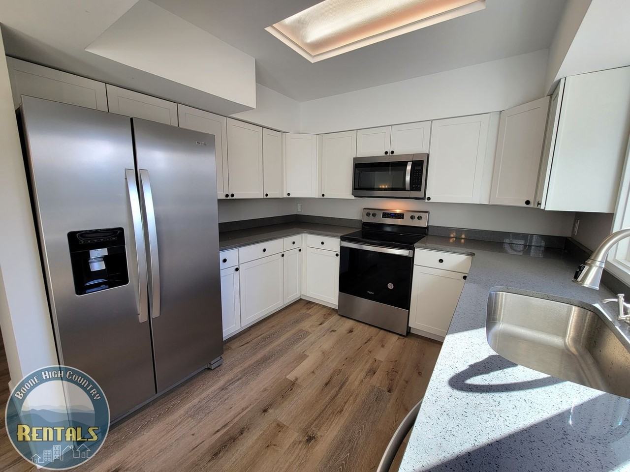 553 Hardaman Cir - Photo 5 of 26