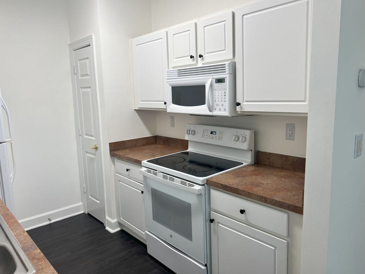 4932 Crab Pond Ct - Photo 4 of 19