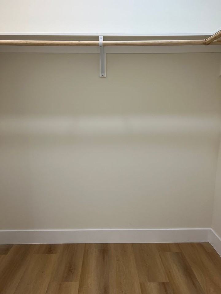 4854 Gardena Ave - Photo 6 of 10