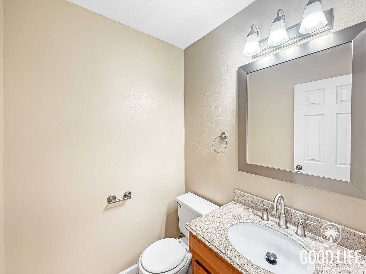 1465 E Lexington Ave #8C - Photo 6 of 19