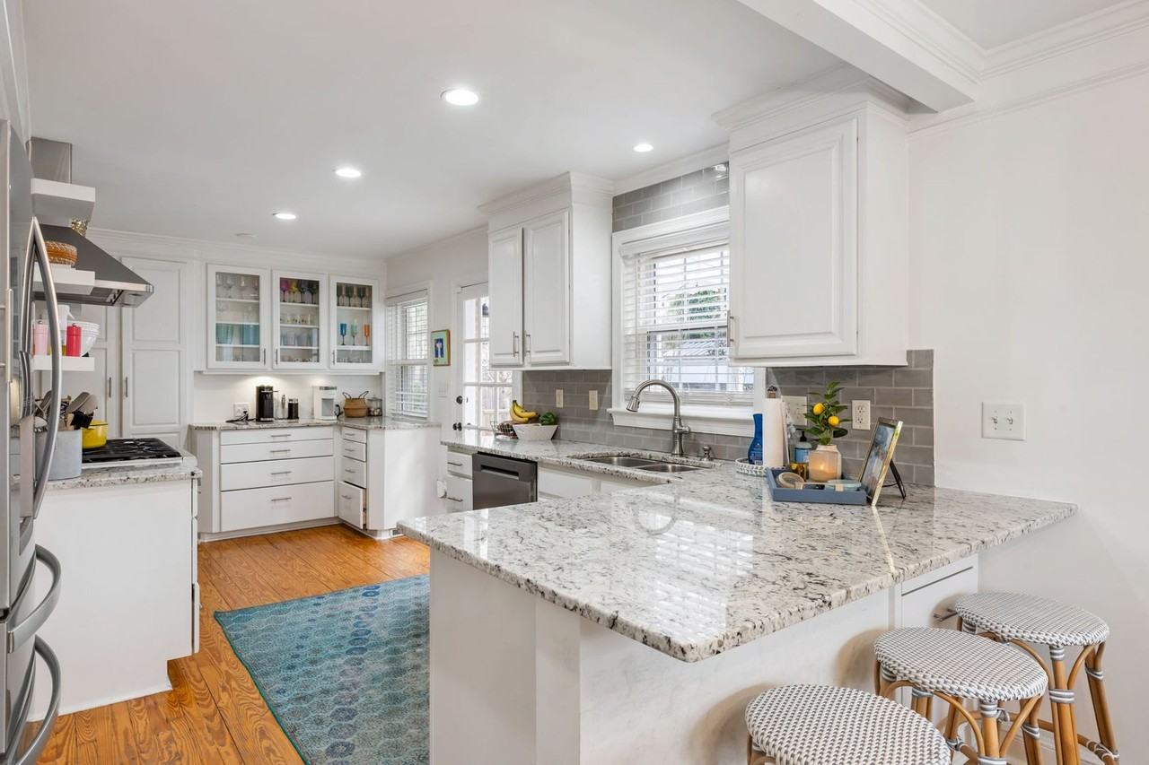 11 Sheridan Rd - Photo 3 of 20