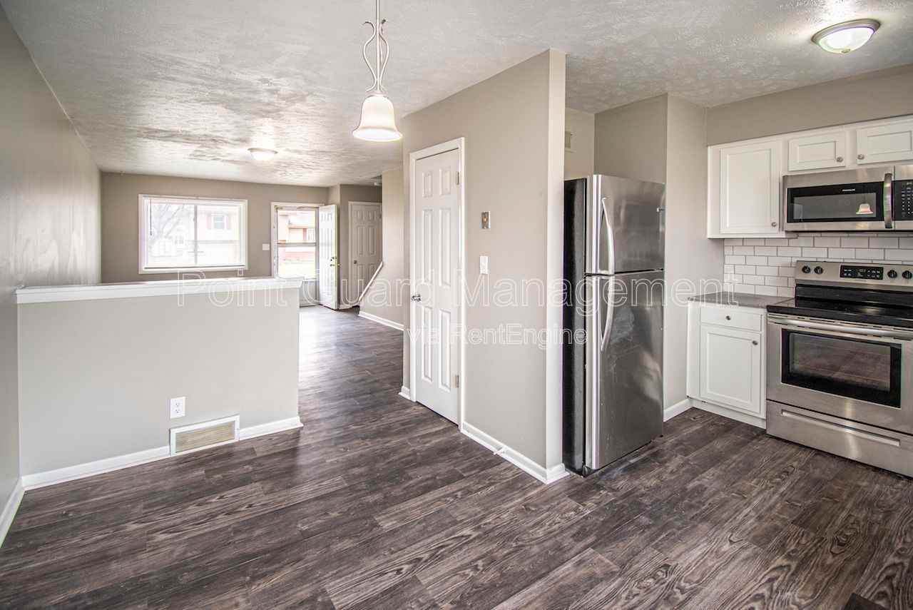 604 Cordes Dr #11 - Photo 4 of 17