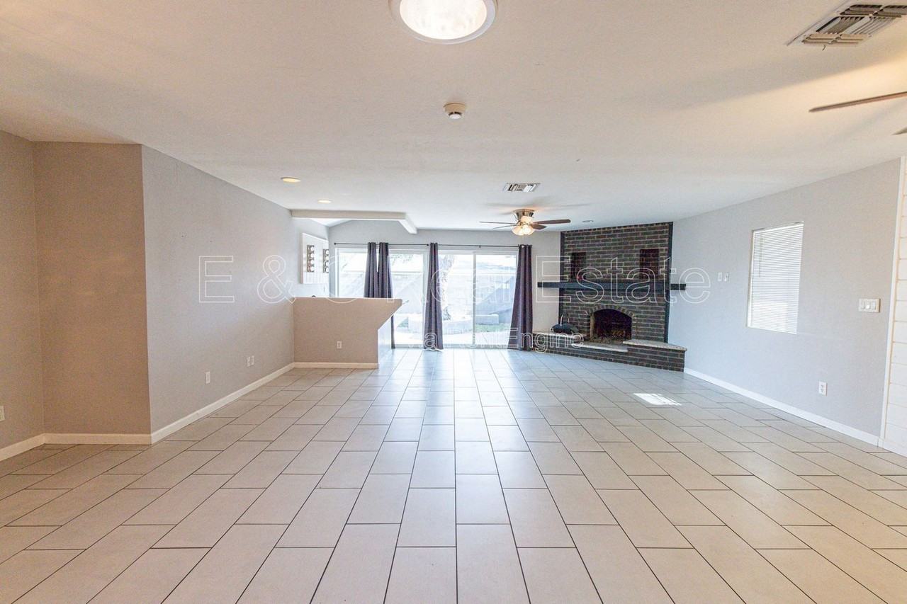 730 E Solana Dr - Photo 3 of 26