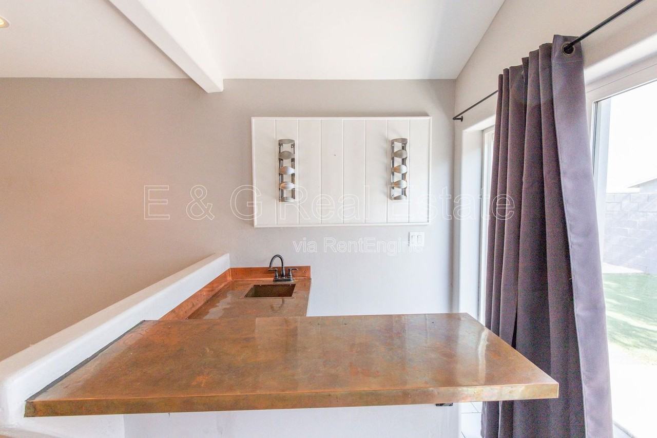 730 E Solana Dr - Photo 5 of 26