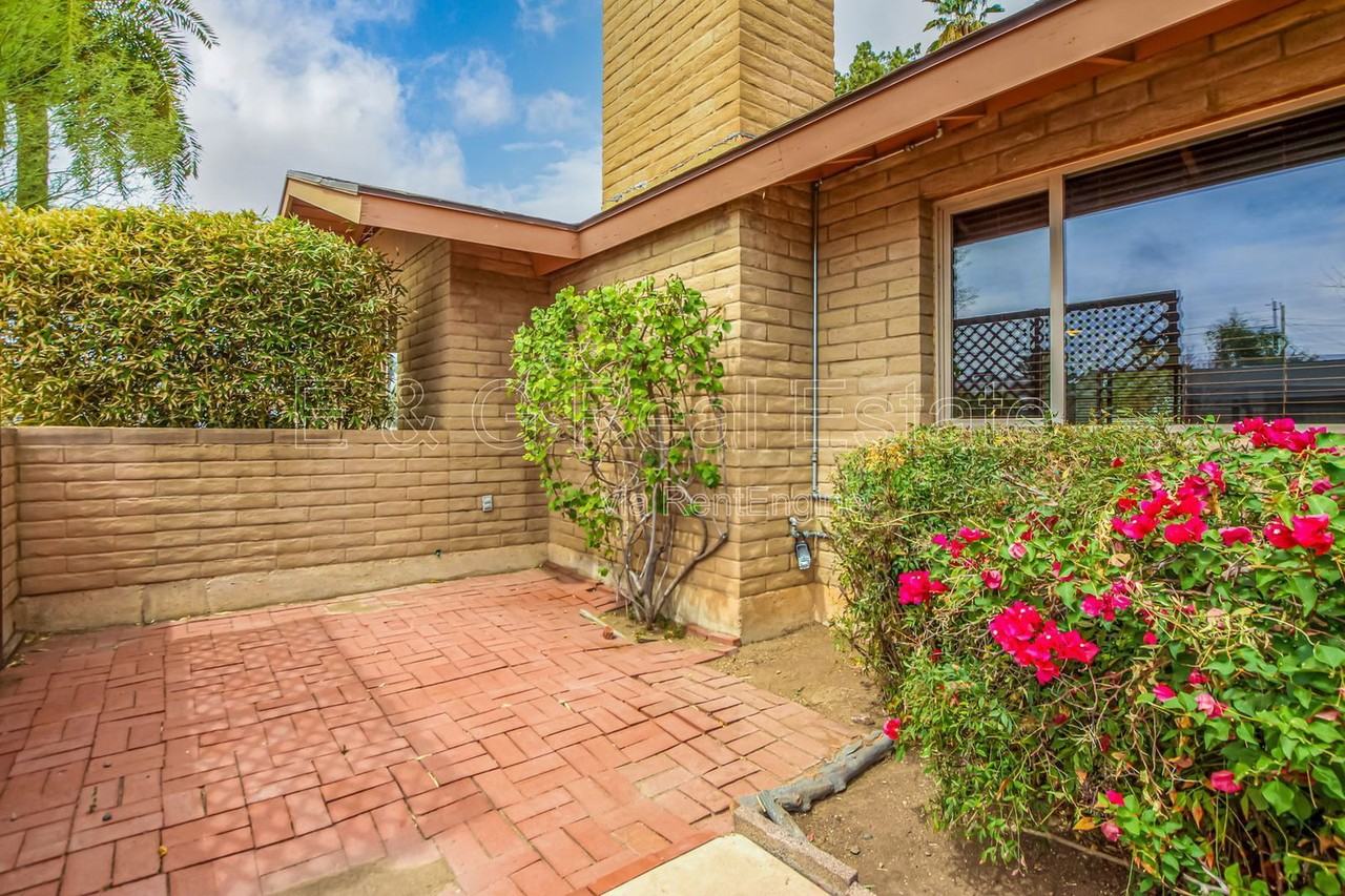 1010 E Loyola Dr - Photo 4 of 36