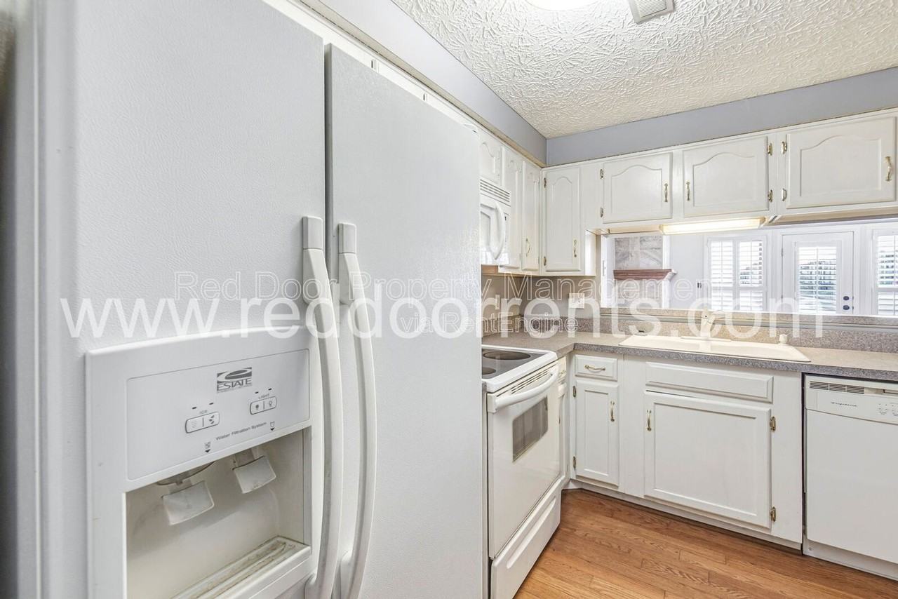 9479 Sandpiper West Dr - Photo 5 of 31