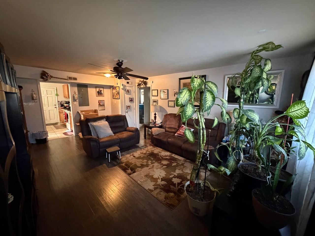 3212 Barton Ave - Photo 3 of 23