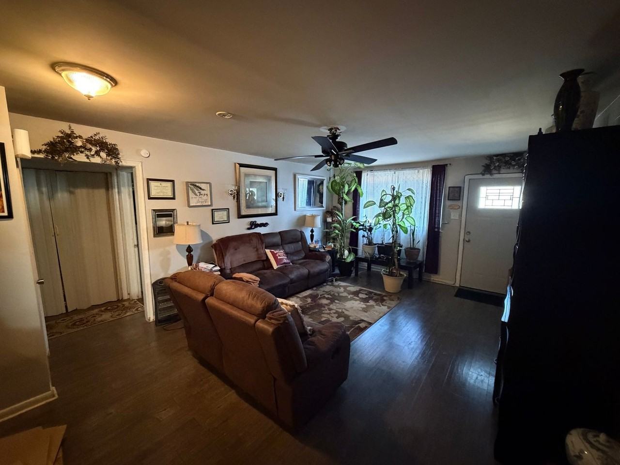 3212 Barton Ave - Photo 4 of 23