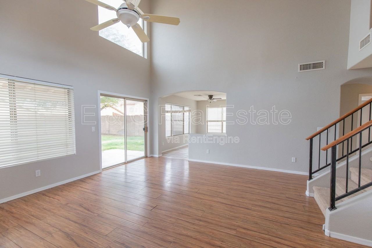 18033 N Skyhawk Dr - Photo 3 of 18