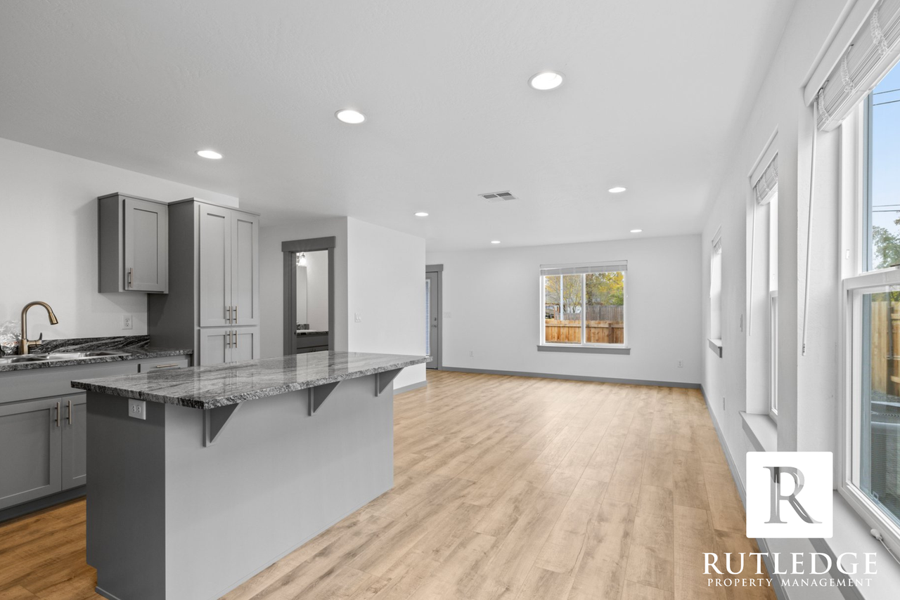 354 Beechwood Way - Photo 2 of 14