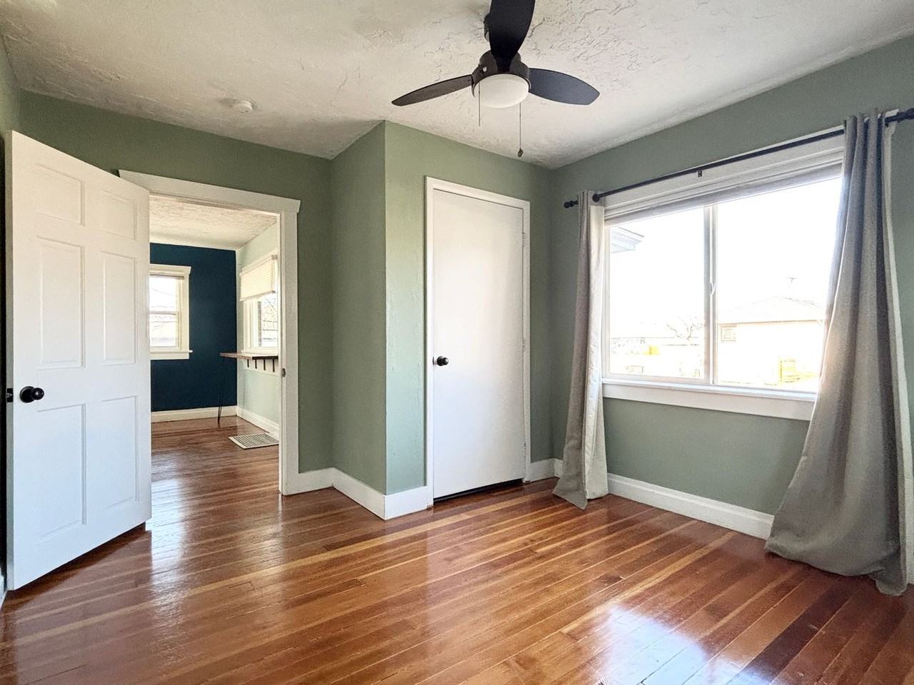 134 E Wentworth Ave - Photo 5 of 24