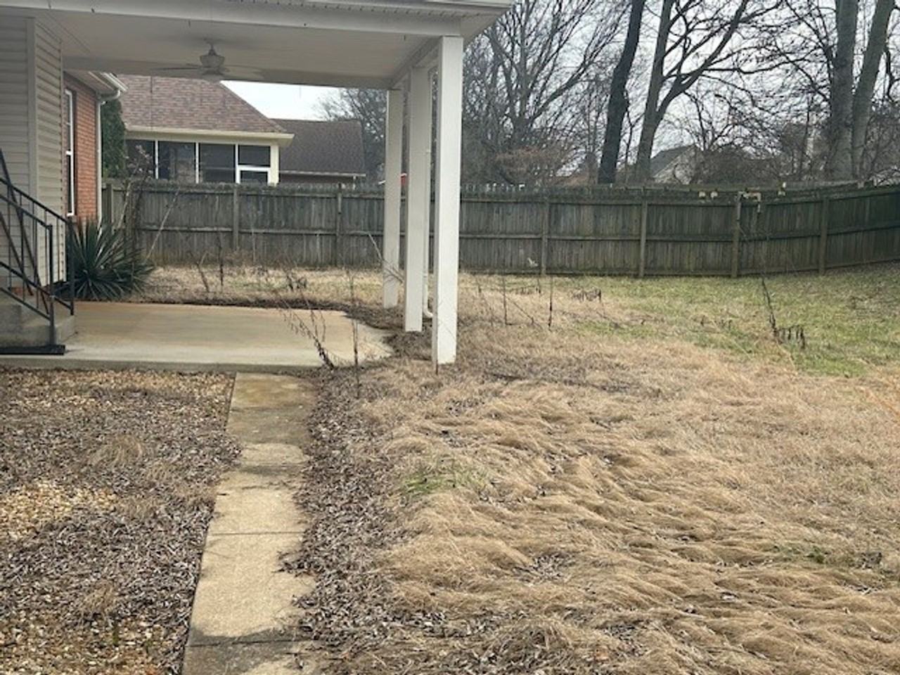 4236 N Woodstock Dr - Photo 2 of 24