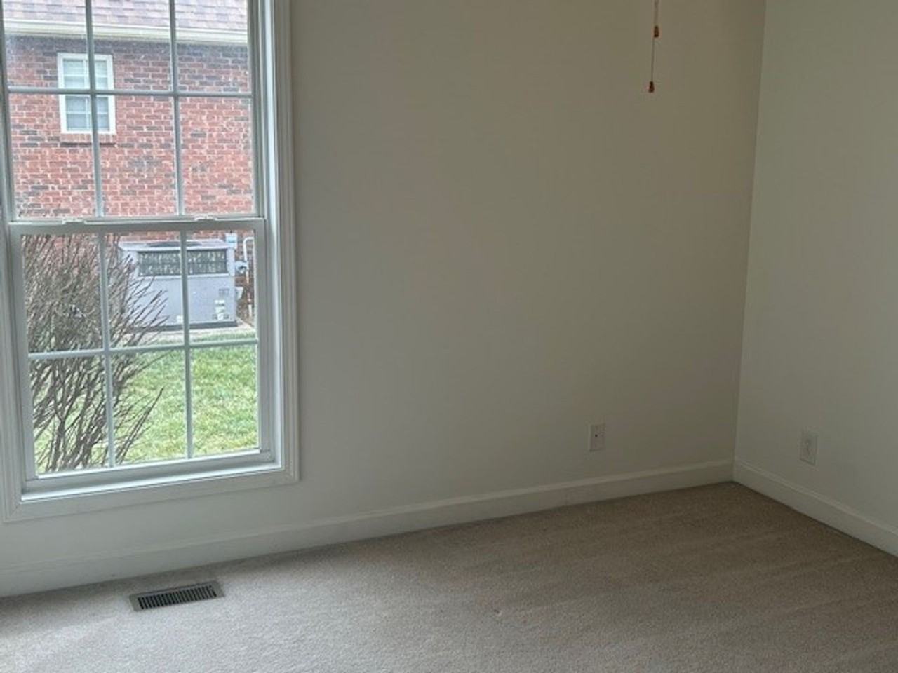 4236 N Woodstock Dr - Photo 4 of 24